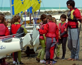  Children's introduction to catamaran 
